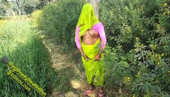 भारतीय जोड़ा का आनंद लें आउटडोर सेक्स में गांव अश्लील हिंदी में